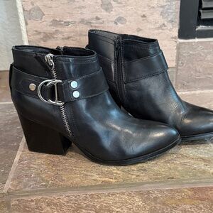 Marc Fisher Black leather Ankle Boots size 7.5